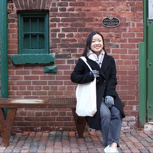 Meet your Posher, Jennifer